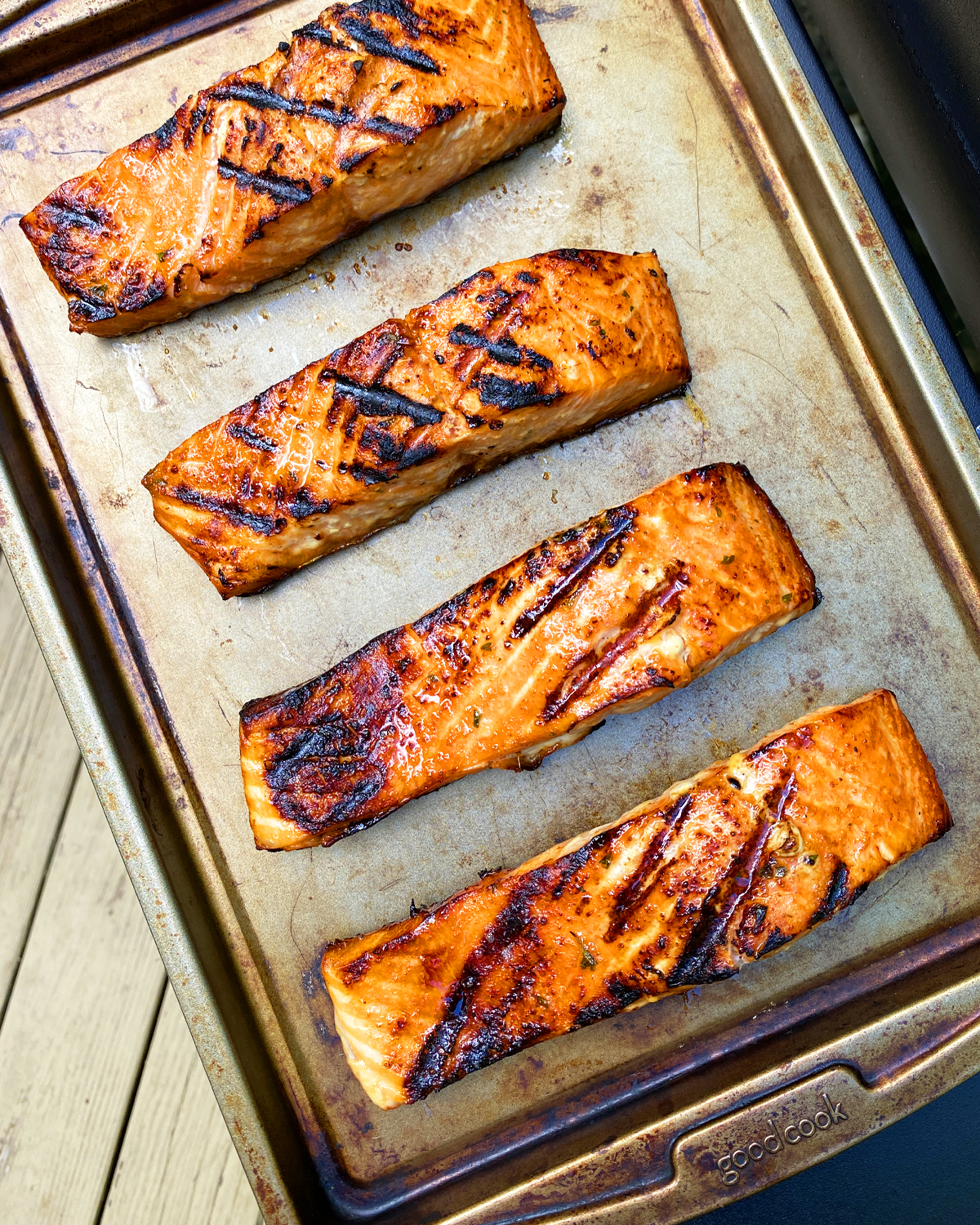 grilled-honey-sriracha-salmon