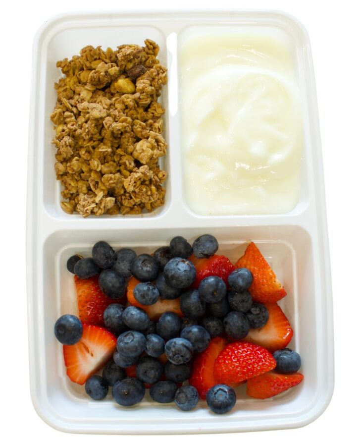 Meal prep yogurt parfaits  Meal prep snacks, Healthy snacks easy